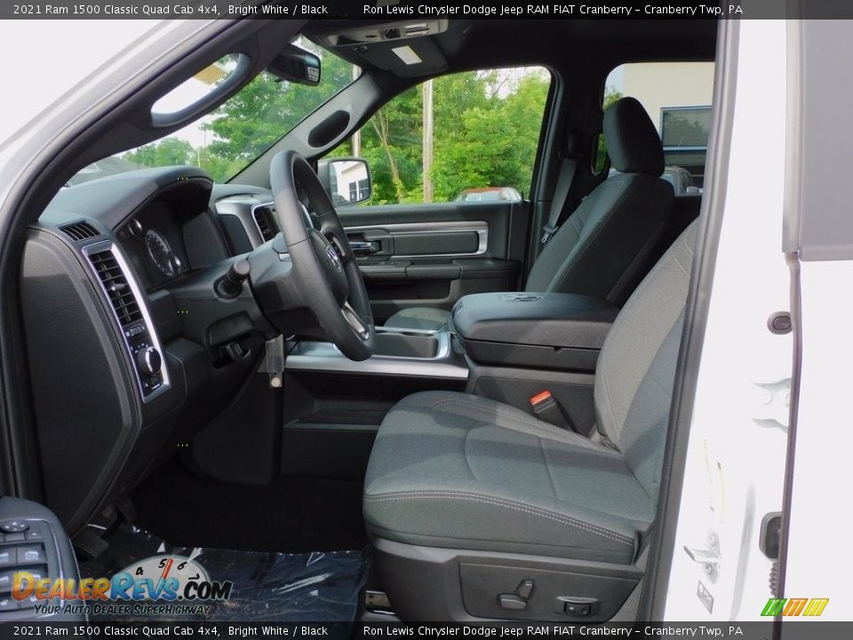 2021 Ram 1500 Classic Quad Cab 4x4 Bright White / Black Photo #11