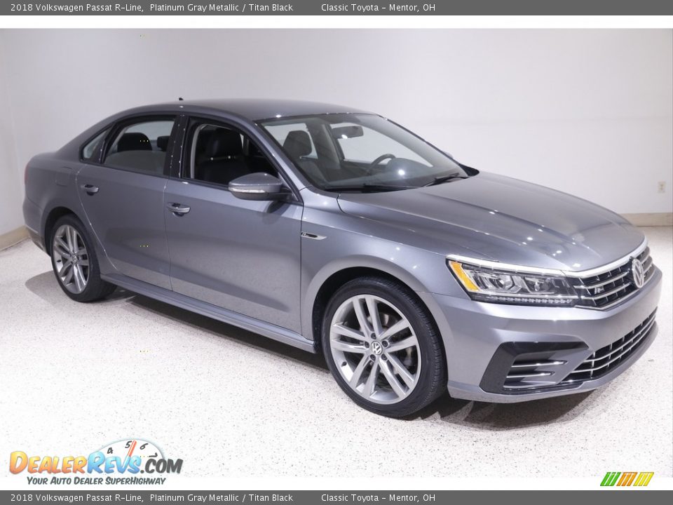 2018 Volkswagen Passat R-Line Platinum Gray Metallic / Titan Black Photo #1