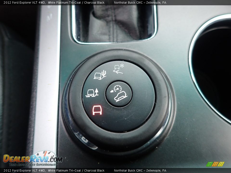 2012 Ford Explorer XLT 4WD White Platinum Tri-Coat / Charcoal Black Photo #28