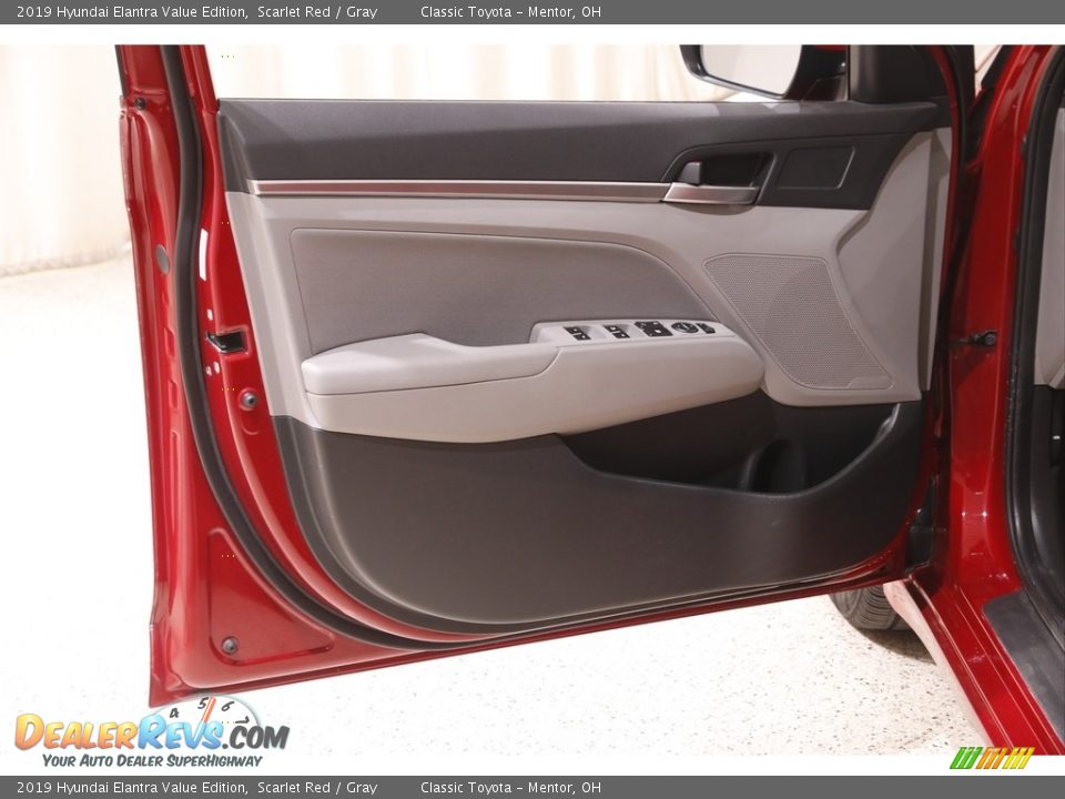 2019 Hyundai Elantra Value Edition Scarlet Red / Gray Photo #4