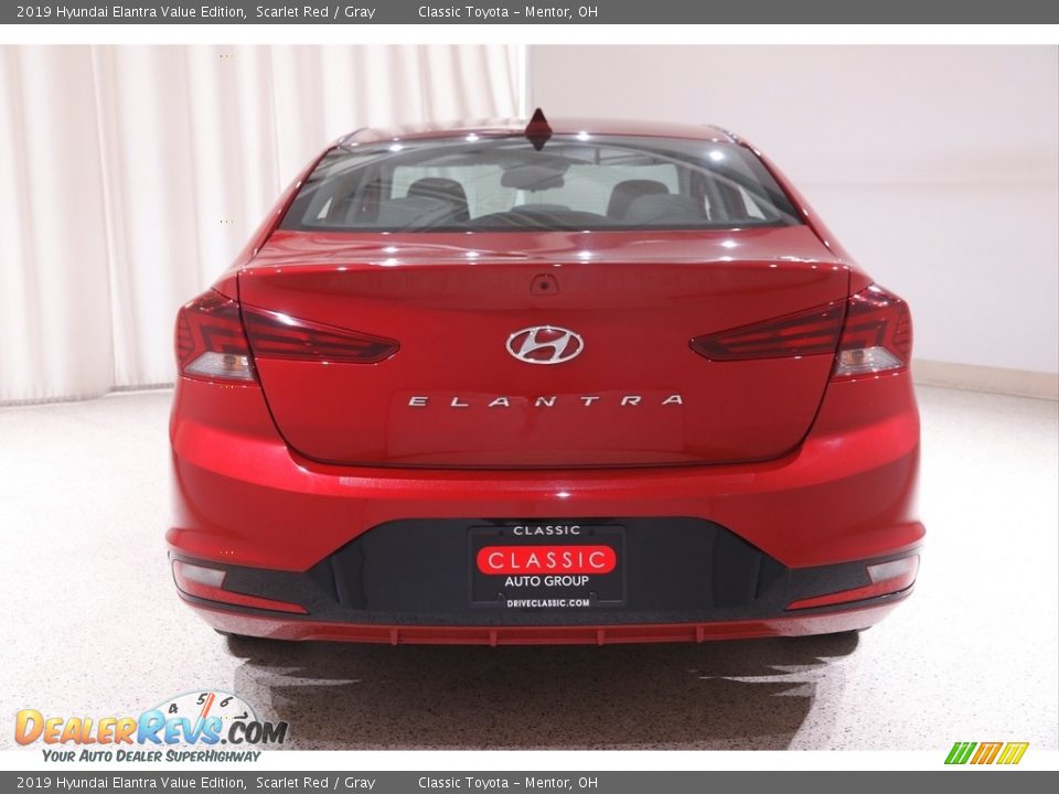 2019 Hyundai Elantra Value Edition Scarlet Red / Gray Photo #16