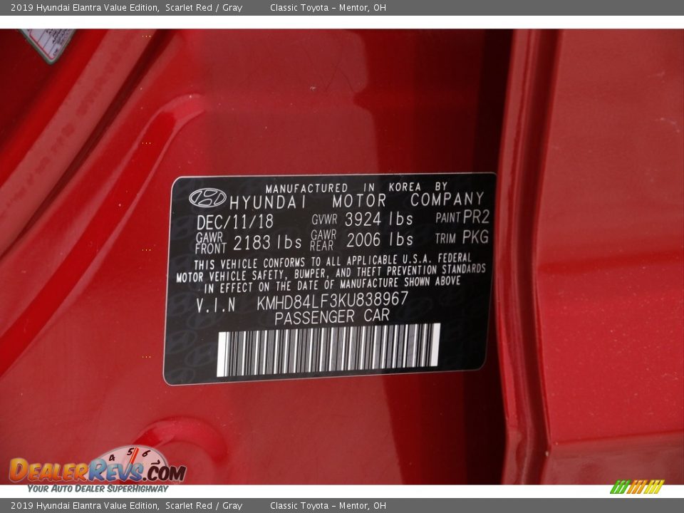 2019 Hyundai Elantra Value Edition Scarlet Red / Gray Photo #18