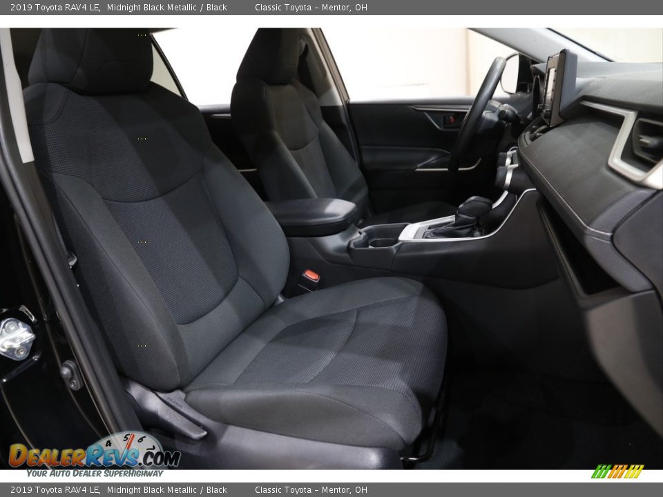 2019 Toyota RAV4 LE Midnight Black Metallic / Black Photo #14