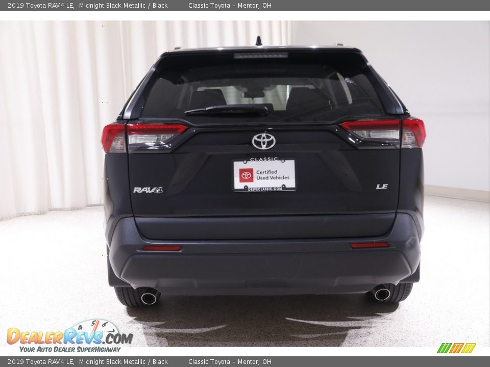 2019 Toyota RAV4 LE Midnight Black Metallic / Black Photo #17
