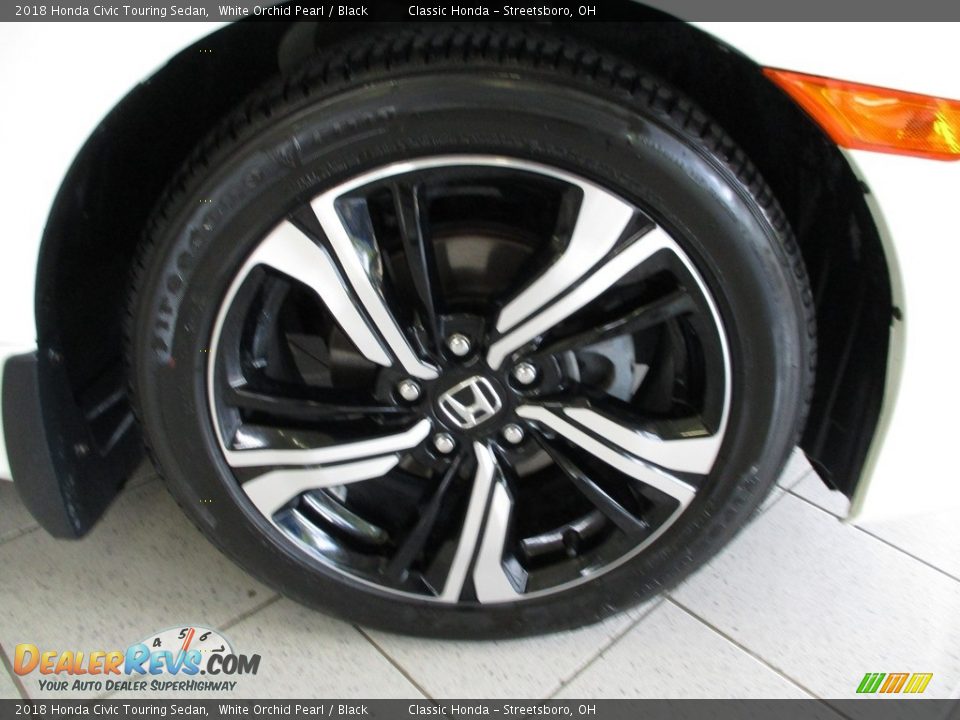 2018 Honda Civic Touring Sedan Wheel Photo #5