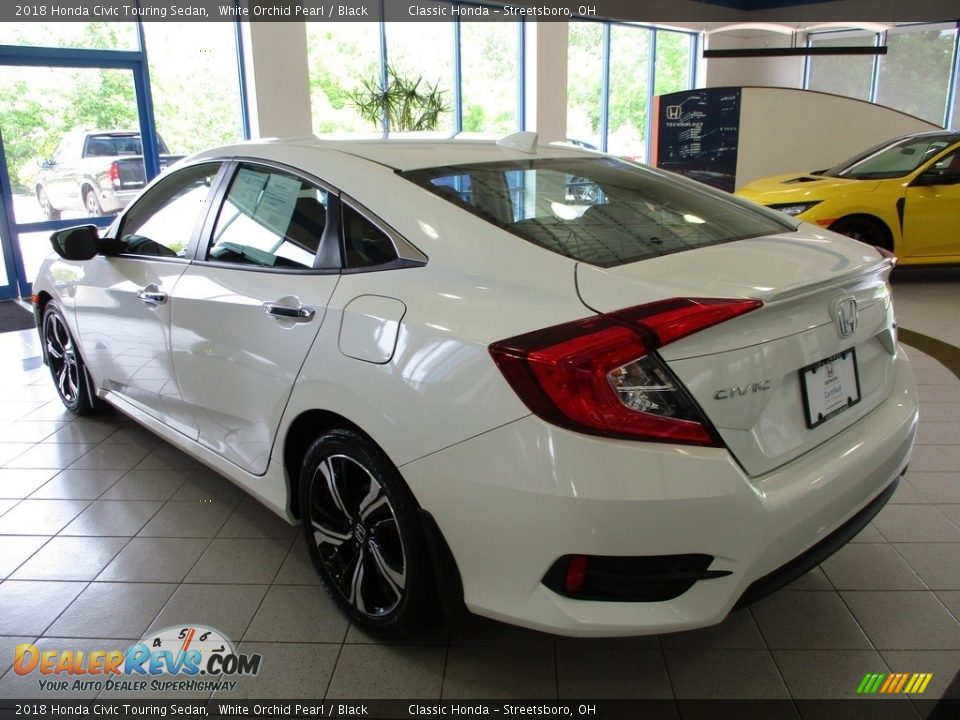 2018 Honda Civic Touring Sedan White Orchid Pearl / Black Photo #9