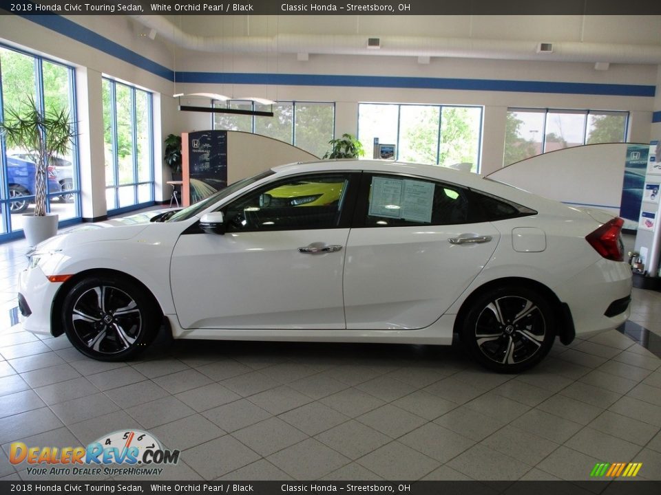 2018 Honda Civic Touring Sedan White Orchid Pearl / Black Photo #10