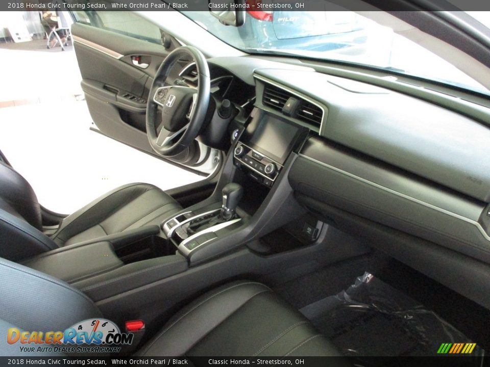 2018 Honda Civic Touring Sedan White Orchid Pearl / Black Photo #15