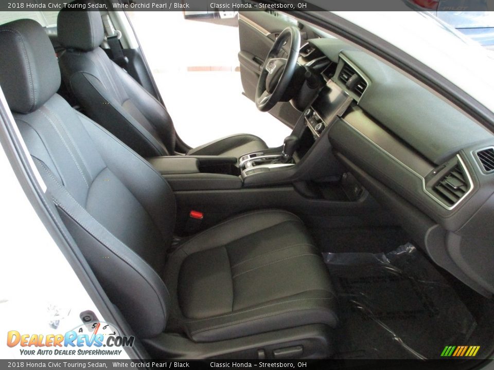 2018 Honda Civic Touring Sedan White Orchid Pearl / Black Photo #16