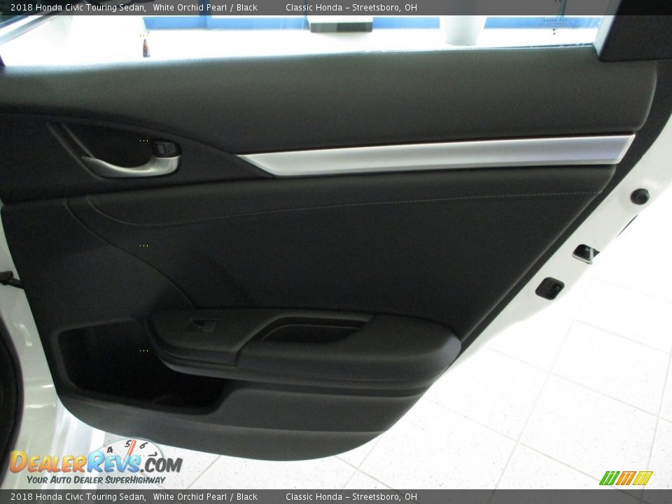 2018 Honda Civic Touring Sedan White Orchid Pearl / Black Photo #18