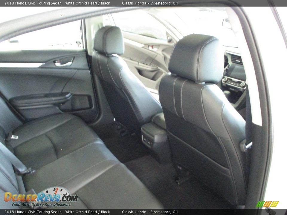 2018 Honda Civic Touring Sedan White Orchid Pearl / Black Photo #19