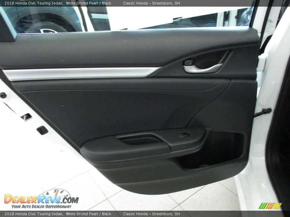 2018 Honda Civic Touring Sedan White Orchid Pearl / Black Photo #23