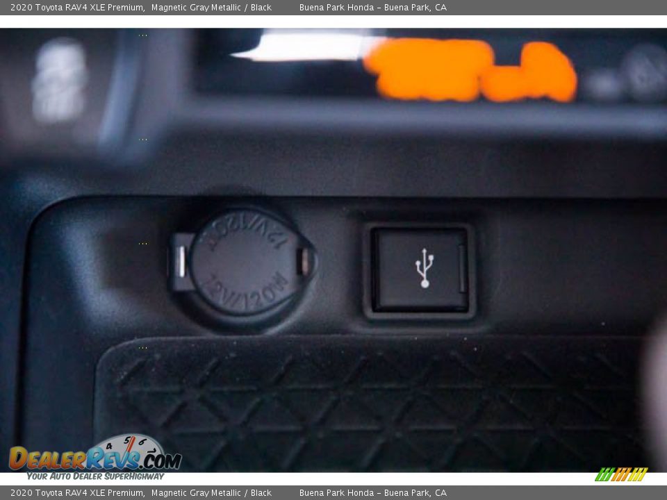 2020 Toyota RAV4 XLE Premium Magnetic Gray Metallic / Black Photo #16