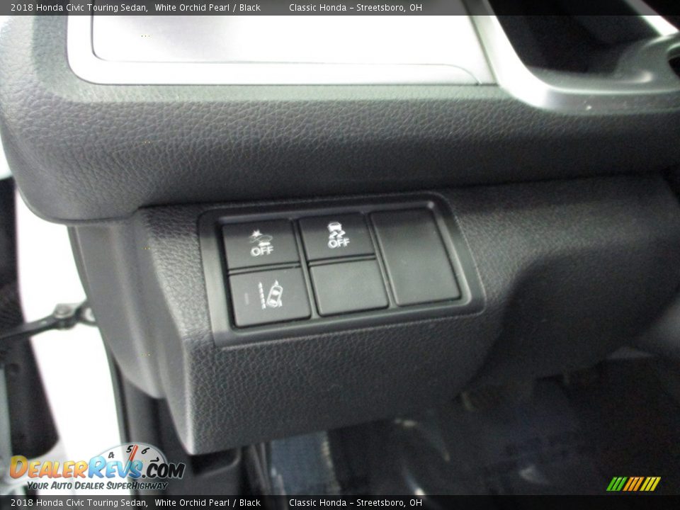 2018 Honda Civic Touring Sedan White Orchid Pearl / Black Photo #29