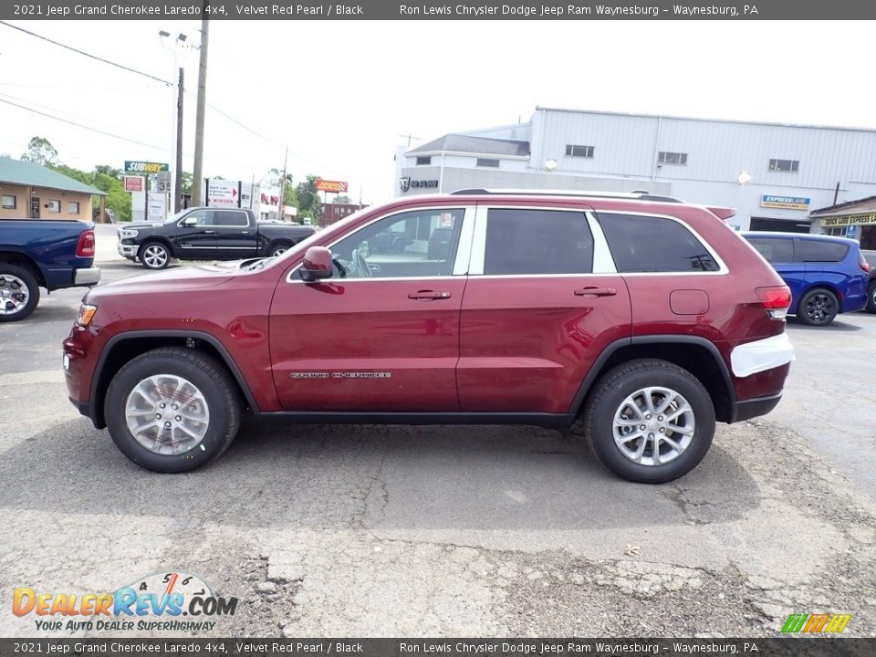 2021 Jeep Grand Cherokee Laredo 4x4 Velvet Red Pearl / Black Photo #2