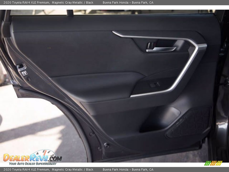 2020 Toyota RAV4 XLE Premium Magnetic Gray Metallic / Black Photo #31