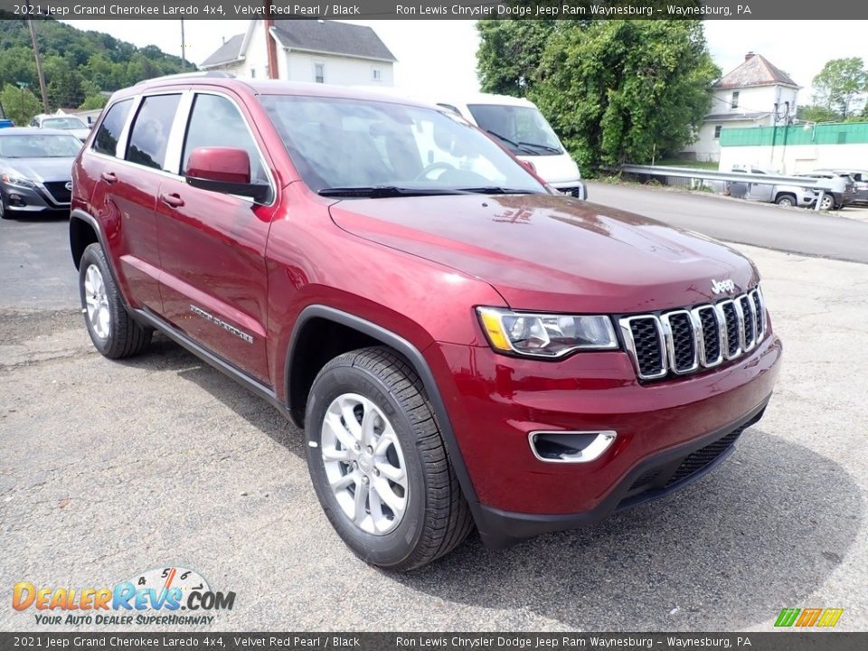 2021 Jeep Grand Cherokee Laredo 4x4 Velvet Red Pearl / Black Photo #7