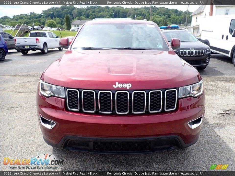 2021 Jeep Grand Cherokee Laredo 4x4 Velvet Red Pearl / Black Photo #8