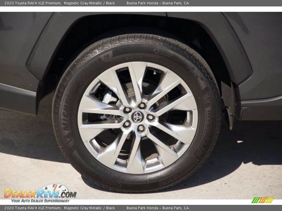 2020 Toyota RAV4 XLE Premium Magnetic Gray Metallic / Black Photo #35