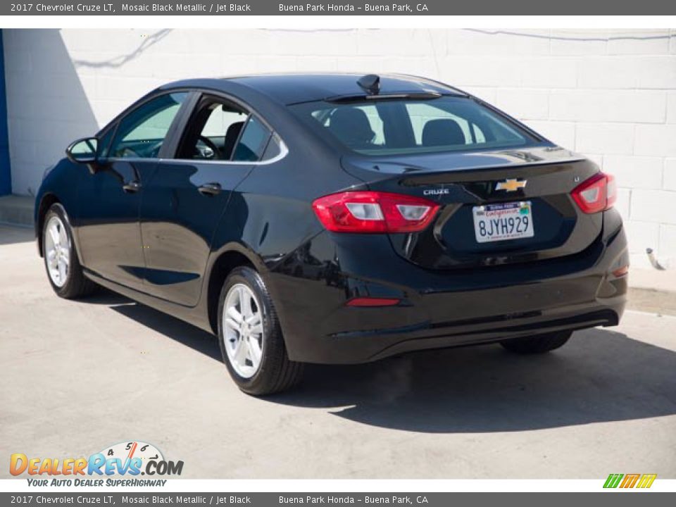 2017 Chevrolet Cruze LT Mosaic Black Metallic / Jet Black Photo #2