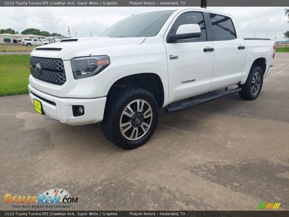 2019 Toyota Tundra SR5 CrewMax 4x4 Super White / Graphite Photo #2