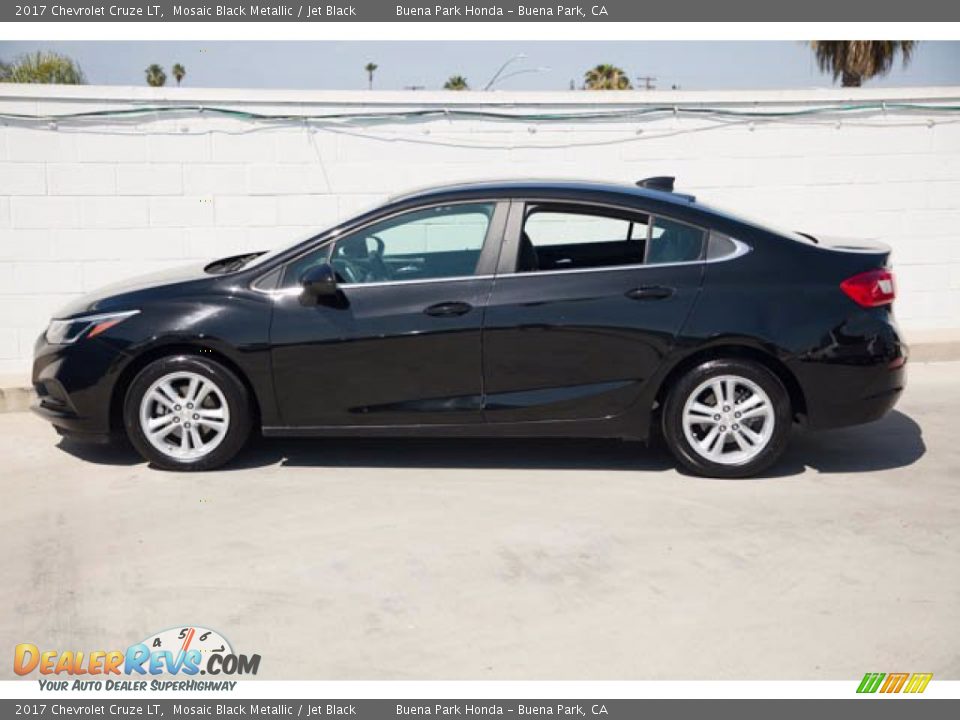 2017 Chevrolet Cruze LT Mosaic Black Metallic / Jet Black Photo #10