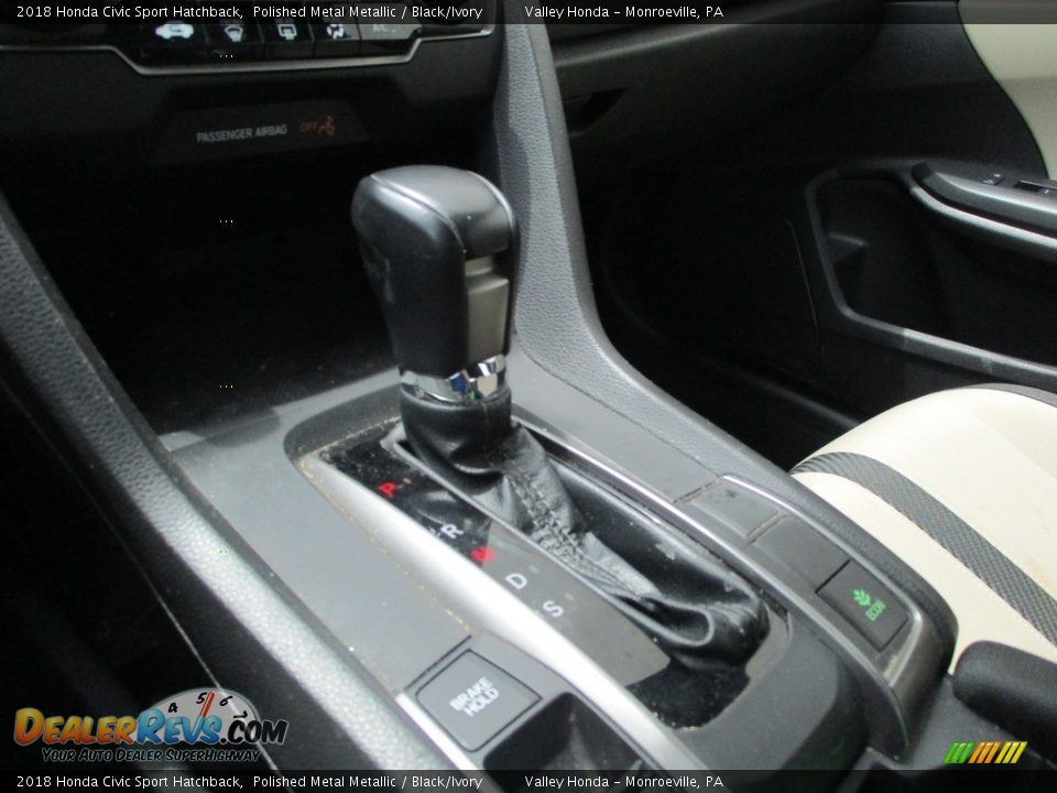 2018 Honda Civic Sport Hatchback Polished Metal Metallic / Black/Ivory Photo #13