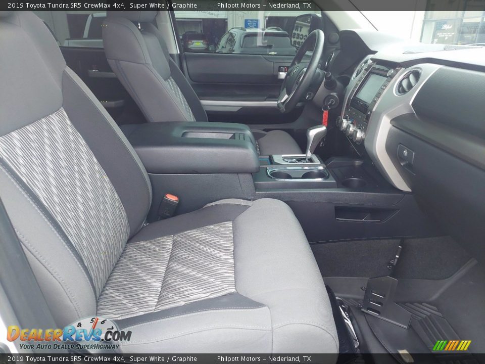 2019 Toyota Tundra SR5 CrewMax 4x4 Super White / Graphite Photo #28