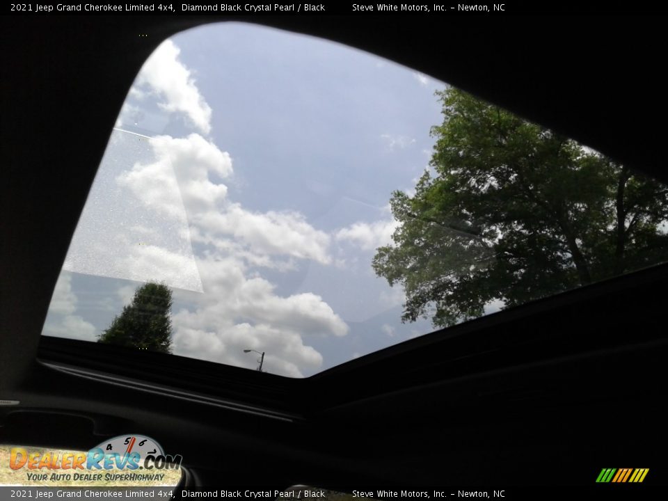 2021 Jeep Grand Cherokee Limited 4x4 Diamond Black Crystal Pearl / Black Photo #30