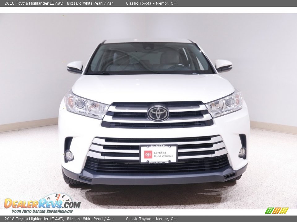 2018 Toyota Highlander LE AWD Blizzard White Pearl / Ash Photo #2