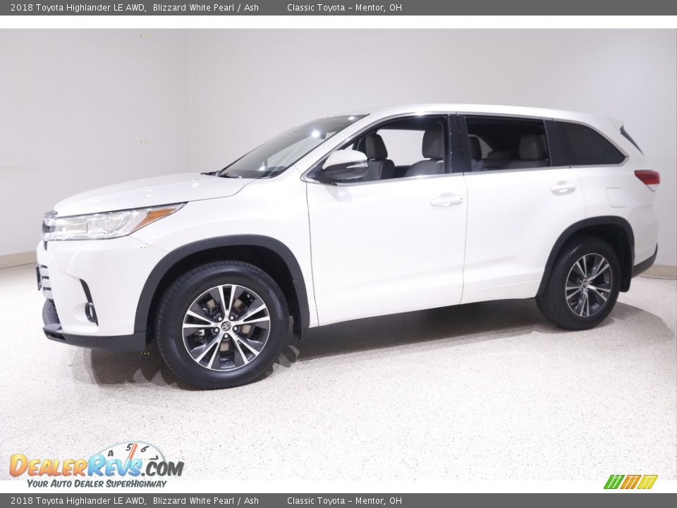 2018 Toyota Highlander LE AWD Blizzard White Pearl / Ash Photo #3