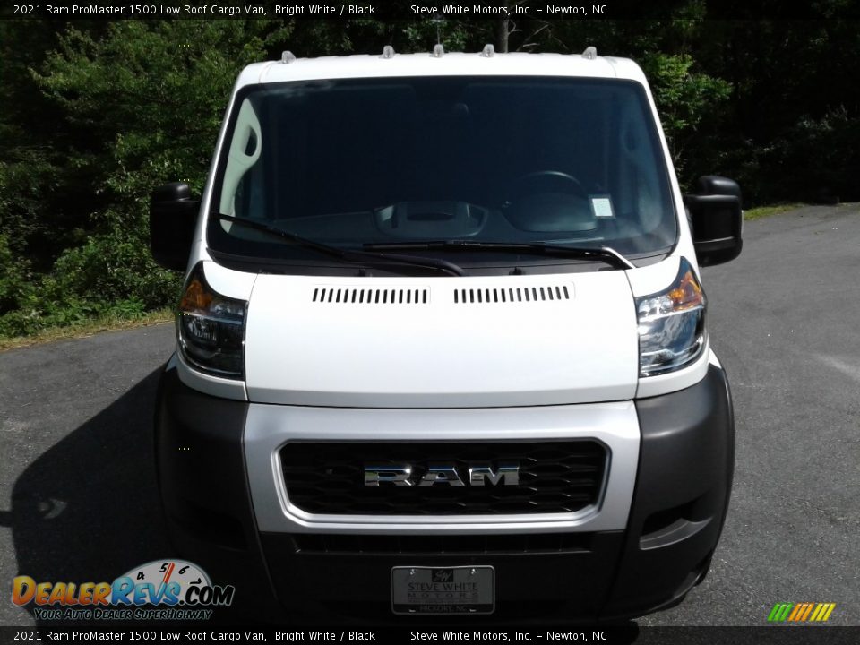 2021 Ram ProMaster 1500 Low Roof Cargo Van Bright White / Black Photo #3