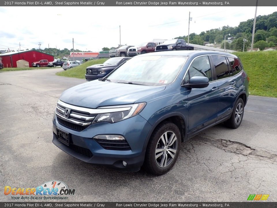 Front 3/4 View of 2017 Honda Pilot EX-L AWD Photo #1