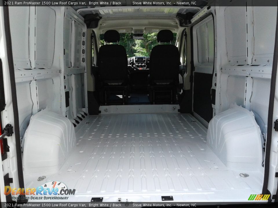 2021 Ram ProMaster 1500 Low Roof Cargo Van Bright White / Black Photo #12