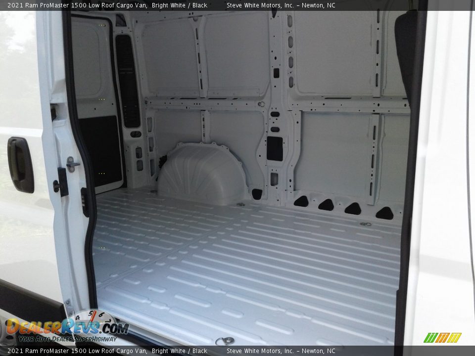 2021 Ram ProMaster 1500 Low Roof Cargo Van Bright White / Black Photo #13