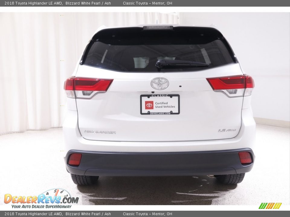 2018 Toyota Highlander LE AWD Blizzard White Pearl / Ash Photo #18