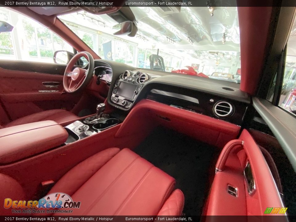 2017 Bentley Bentayga W12 Royal Ebony Metallic / Hotspur Photo #10
