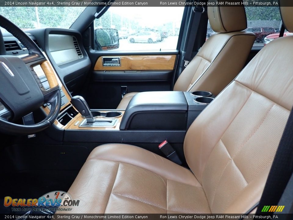 Front Seat of 2014 Lincoln Navigator 4x4 Photo #11