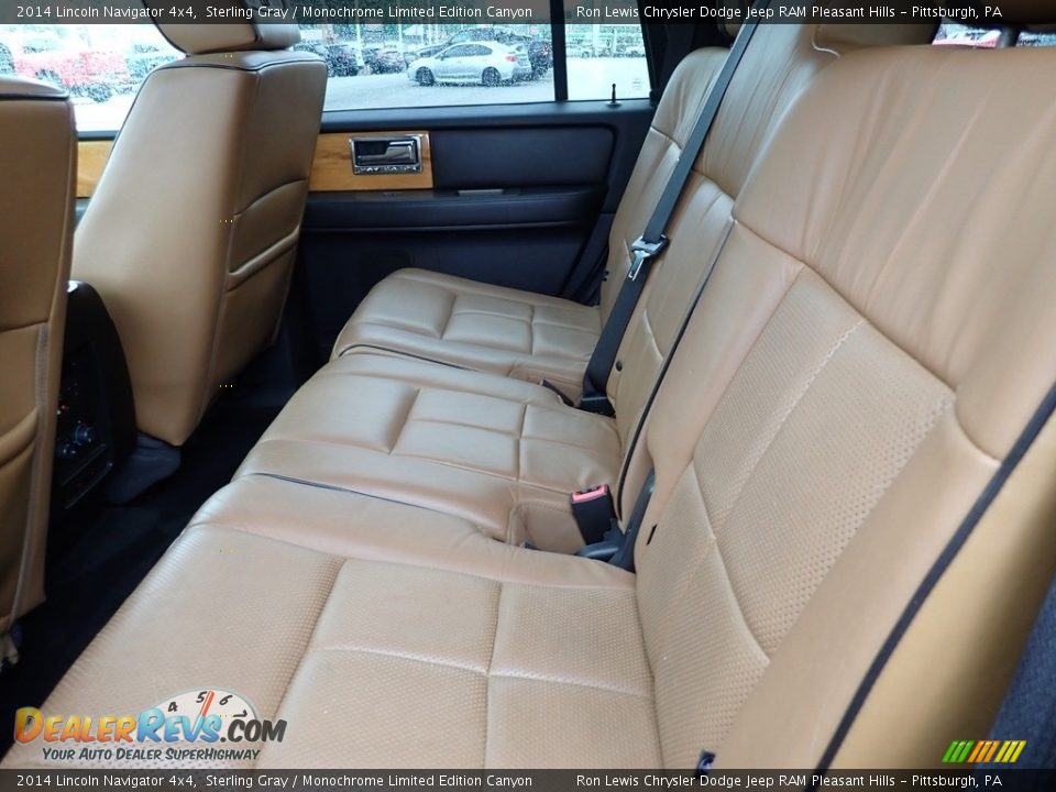 Rear Seat of 2014 Lincoln Navigator 4x4 Photo #12
