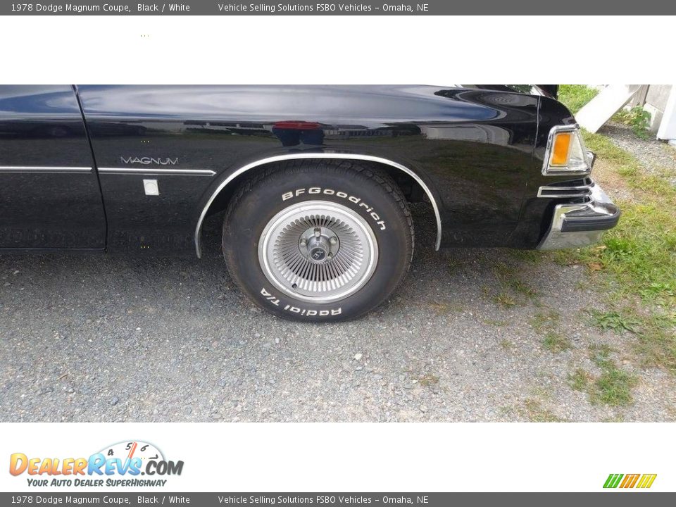 1978 Dodge Magnum Coupe Black / White Photo #11