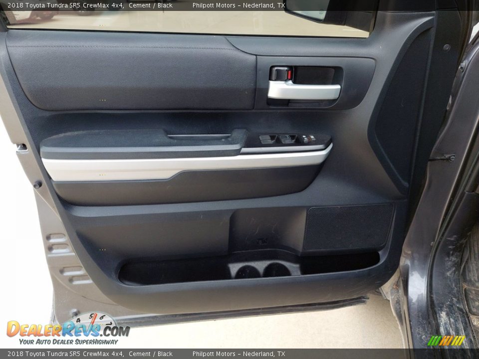 2018 Toyota Tundra SR5 CrewMax 4x4 Cement / Black Photo #10