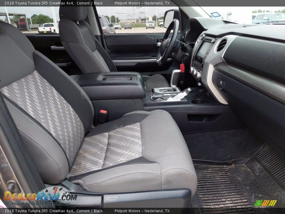 2018 Toyota Tundra SR5 CrewMax 4x4 Cement / Black Photo #25