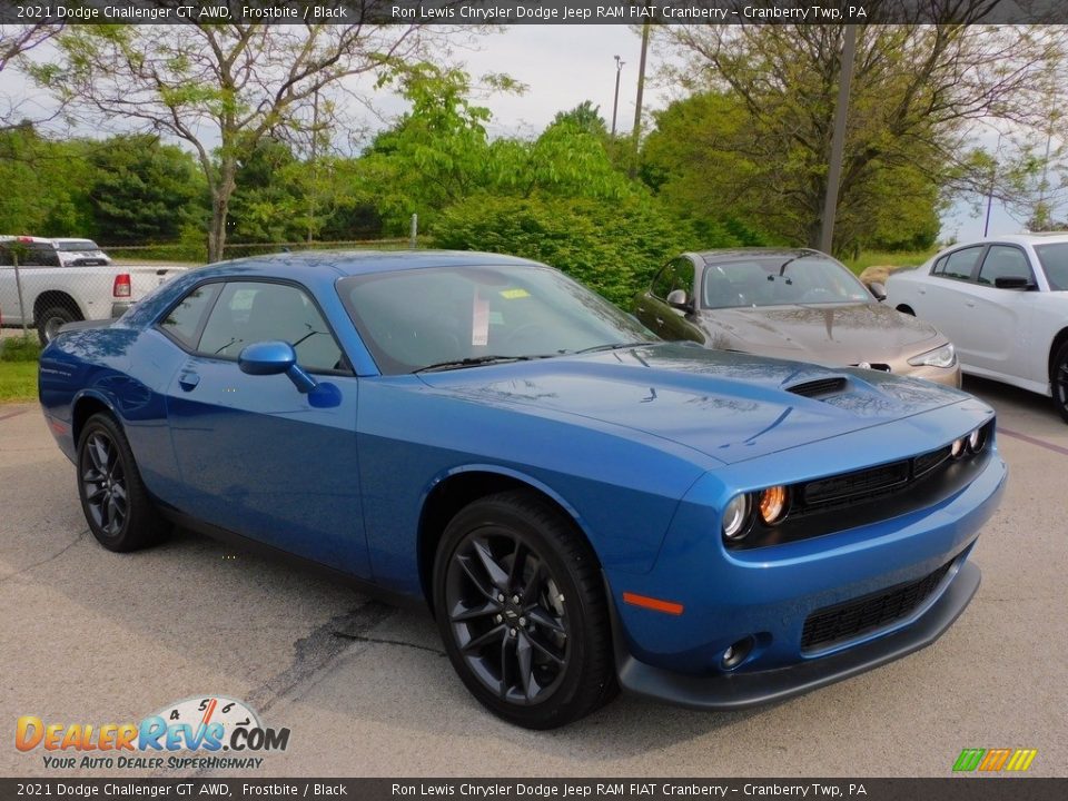 Front 3/4 View of 2021 Dodge Challenger GT AWD Photo #3