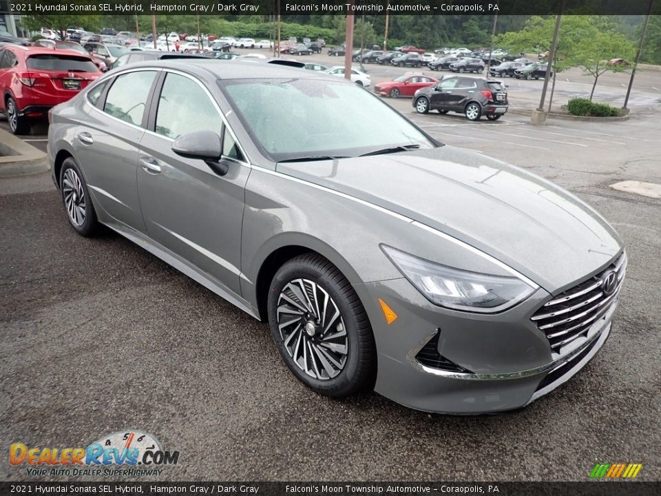 Front 3/4 View of 2021 Hyundai Sonata SEL Hybrid Photo #3