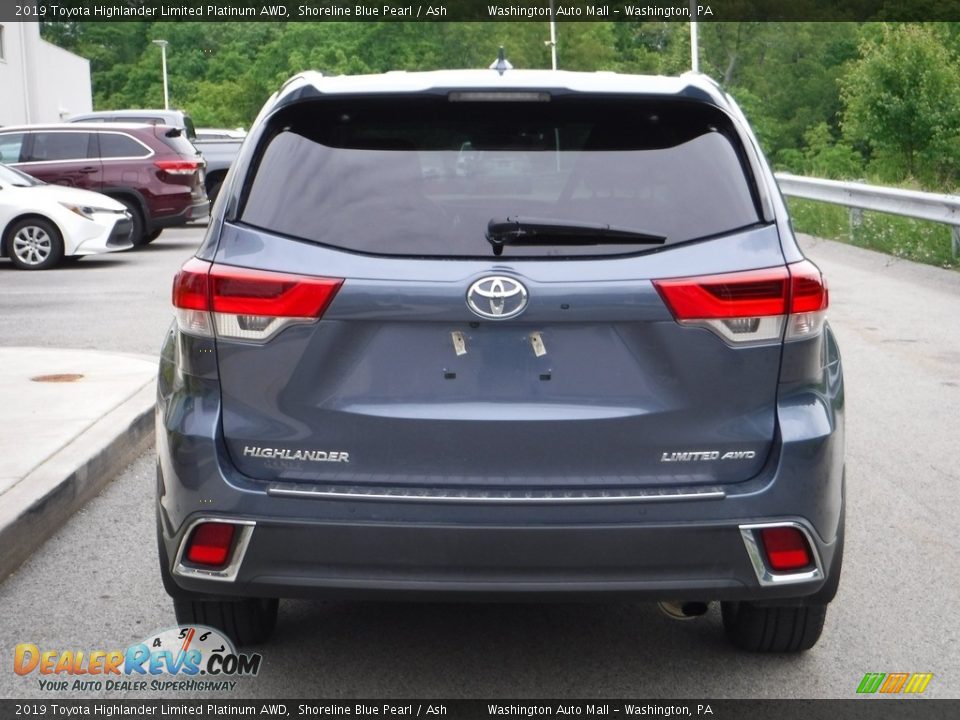 2019 Toyota Highlander Limited Platinum AWD Shoreline Blue Pearl / Ash Photo #14