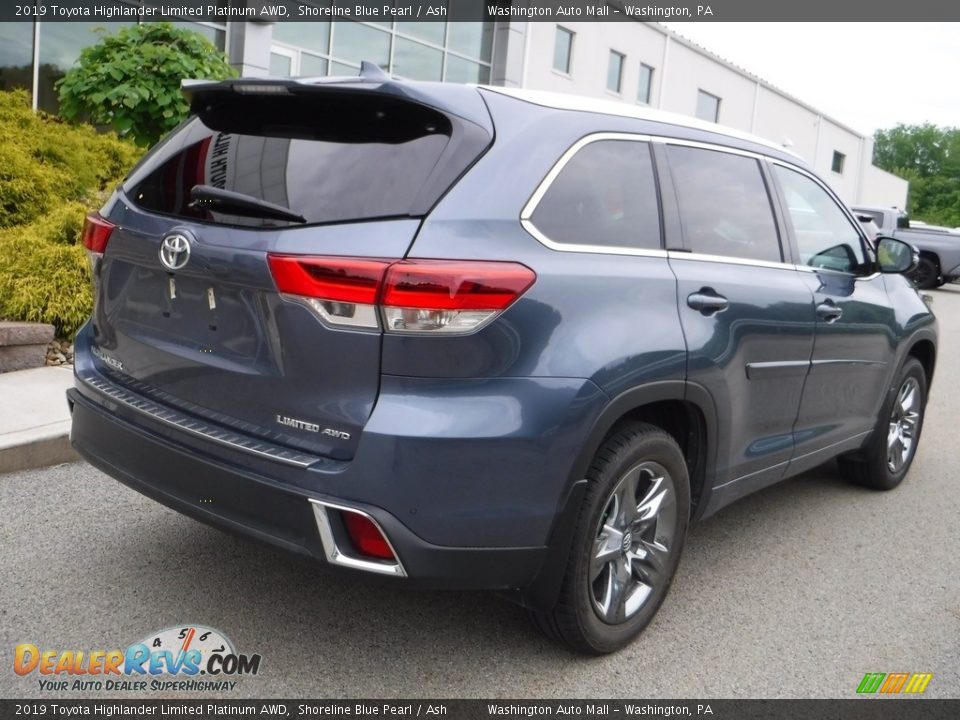 2019 Toyota Highlander Limited Platinum AWD Shoreline Blue Pearl / Ash Photo #15