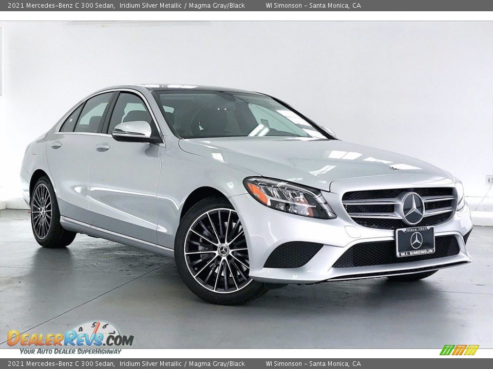 Front 3/4 View of 2021 Mercedes-Benz C 300 Sedan Photo #12