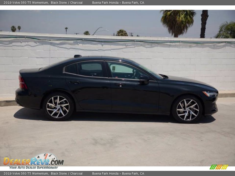 2019 Volvo S60 T5 Momentum Black Stone / Charcoal Photo #14