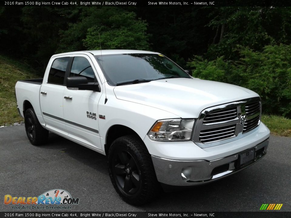 2016 Ram 1500 Big Horn Crew Cab 4x4 Bright White / Black/Diesel Gray Photo #4