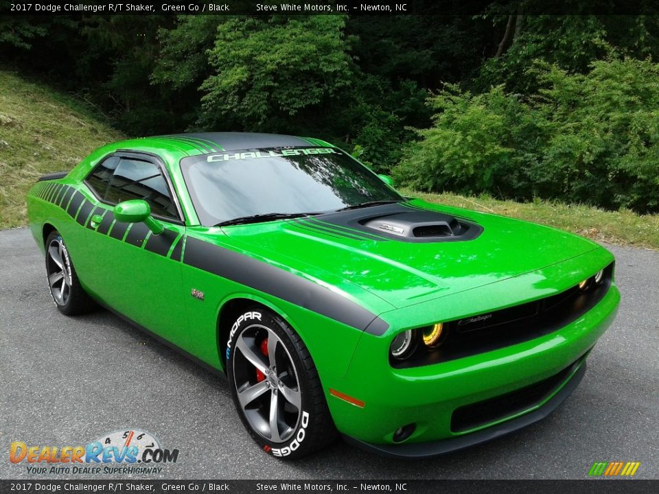 Green Go 2017 Dodge Challenger R/T Shaker Photo #5